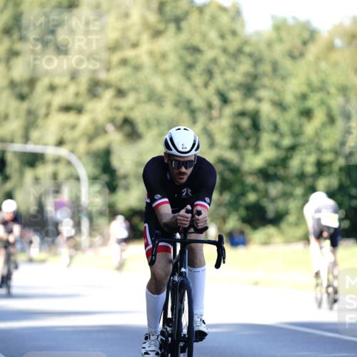 07.09.2025 - 19. Norderstedt Triathlon Michael Burmester http://msf.ph/oto/8842428 07.09.2025 15:47:55 Radfahren 414 meine-sportfotos.de