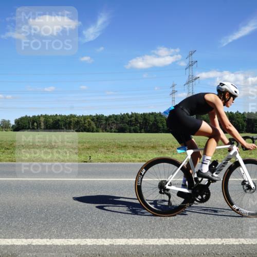 07.09.2025 - 19. Norderstedt Triathlon Michael Burmester http://msf.ph/oto/8842429 07.09.2025 14:37:25 Radfahren 469, 472, 475, 1453, 1469, 1470, 1489 meine-sportfotos.de