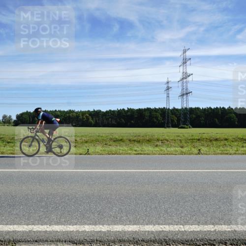 07.09.2025 - 19. Norderstedt Triathlon Michael Burmester http://msf.ph/oto/8842436 07.09.2025 12:30:34 Radfahren 207, 715, 1295 meine-sportfotos.de