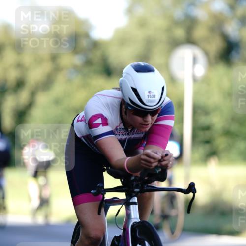 07.09.2025 - 19. Norderstedt Triathlon Michael Burmester http://msf.ph/oto/8842440 07.09.2025 15:48:05 Radfahren 406, 1531, 1532 meine-sportfotos.de