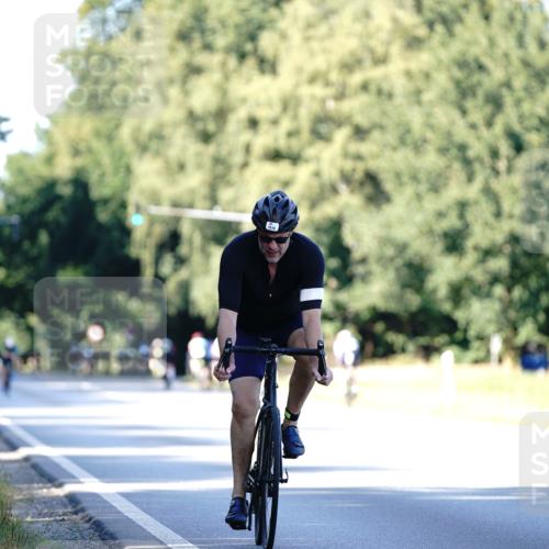07.09.2025 - 19. Norderstedt Triathlon Michael Burmester http://msf.ph/oto/8842465 07.09.2025 15:48:22 Radfahren 1064, 1516 meine-sportfotos.de