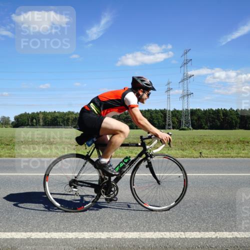 07.09.2025 - 19. Norderstedt Triathlon Michael Burmester http://msf.ph/oto/8842488 07.09.2025 14:37:50 Radfahren 863, 888 meine-sportfotos.de