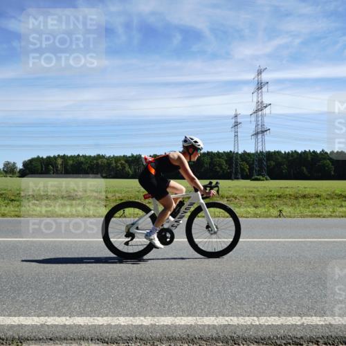 07.09.2025 - 19. Norderstedt Triathlon Michael Burmester http://msf.ph/oto/8842495 07.09.2025 12:31:12 Radfahren 183, 305, 1369, 1374 meine-sportfotos.de