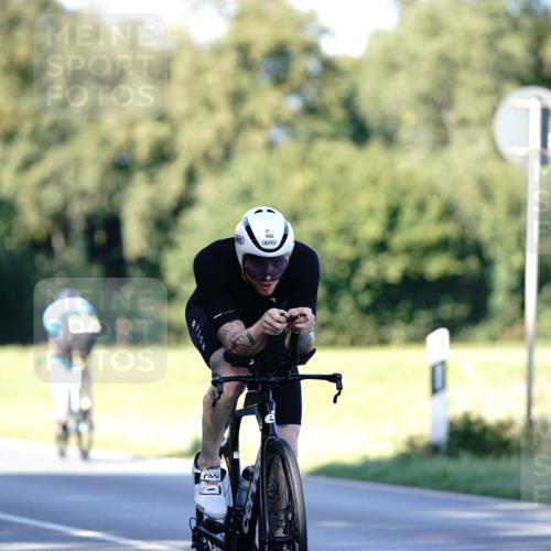 07.09.2025 - 19. Norderstedt Triathlon Michael Burmester http://msf.ph/oto/8842501 07.09.2025 15:49:03 Radfahren 402, 504, 1070 meine-sportfotos.de