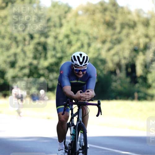07.09.2025 - 19. Norderstedt Triathlon Michael Burmester http://msf.ph/oto/8842516 07.09.2025 15:49:07 Radfahren 504, 1070, 1476 meine-sportfotos.de