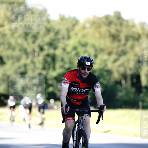 07.09.2025 - 19. Norderstedt Triathlon Michael Burmester http://msf.ph/oto/8842521 07.09.2025 15:49:19 Radfahren 934 meine-sportfotos.de