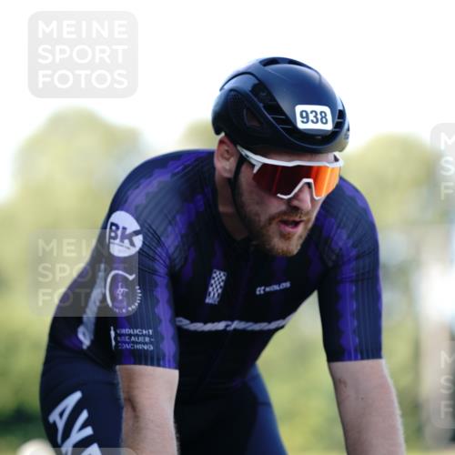 07.09.2025 - 19. Norderstedt Triathlon Michael Burmester http://msf.ph/oto/8842528 07.09.2025 15:49:24 Radfahren 938 meine-sportfotos.de