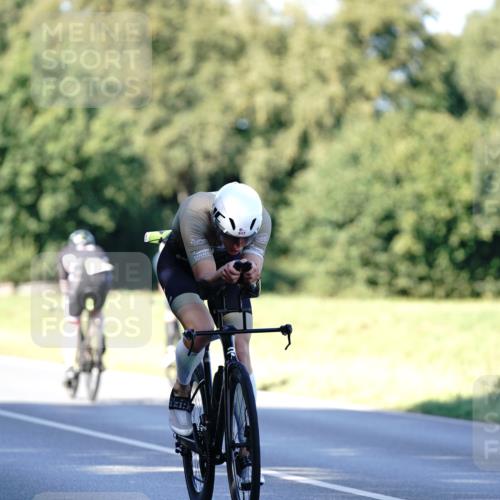 07.09.2025 - 19. Norderstedt Triathlon Michael Burmester http://msf.ph/oto/8842535 07.09.2025 15:49:33 Radfahren 517, 1054, 1515 meine-sportfotos.de