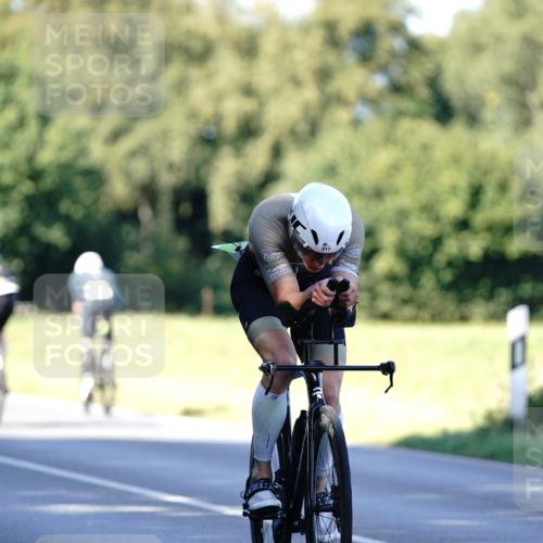 07.09.2025 - 19. Norderstedt Triathlon Michael Burmester http://msf.ph/oto/8842539 07.09.2025 15:49:33 Radfahren 517, 1054, 1515 meine-sportfotos.de