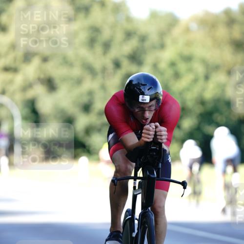 07.09.2025 - 19. Norderstedt Triathlon Michael Burmester http://msf.ph/oto/8842551 07.09.2025 15:49:42 Radfahren 501, 508, 1047 meine-sportfotos.de
