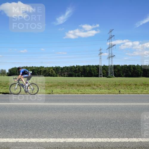 07.09.2025 - 19. Norderstedt Triathlon Michael Burmester http://msf.ph/oto/8842559 07.09.2025 14:38:27 Radfahren 877 meine-sportfotos.de