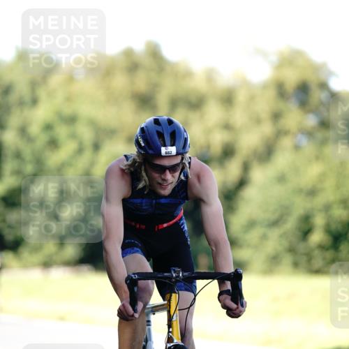 07.09.2025 - 19. Norderstedt Triathlon Michael Burmester http://msf.ph/oto/8842562 07.09.2025 15:49:51 Radfahren 882, 910 meine-sportfotos.de