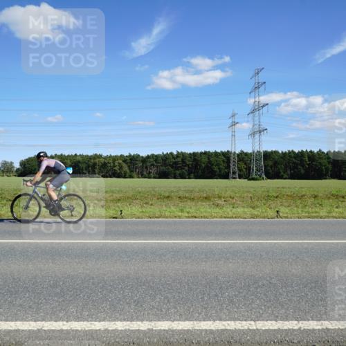 07.09.2025 - 19. Norderstedt Triathlon Michael Burmester http://msf.ph/oto/8842563 07.09.2025 14:38:28 Radfahren 422, 877 meine-sportfotos.de