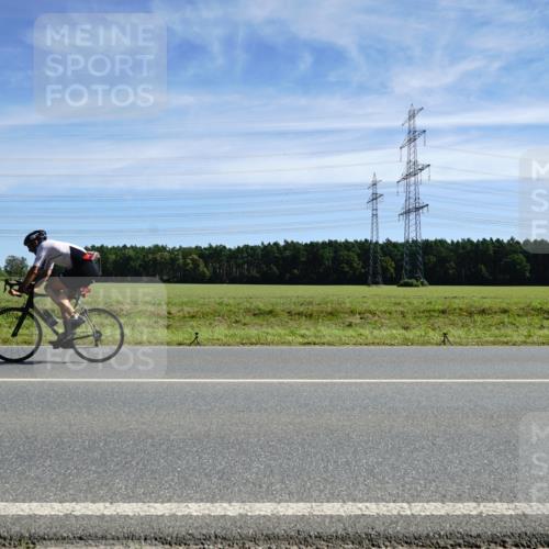 07.09.2025 - 19. Norderstedt Triathlon Michael Burmester http://msf.ph/oto/8842570 07.09.2025 12:31:54 Radfahren 302, 1322 meine-sportfotos.de