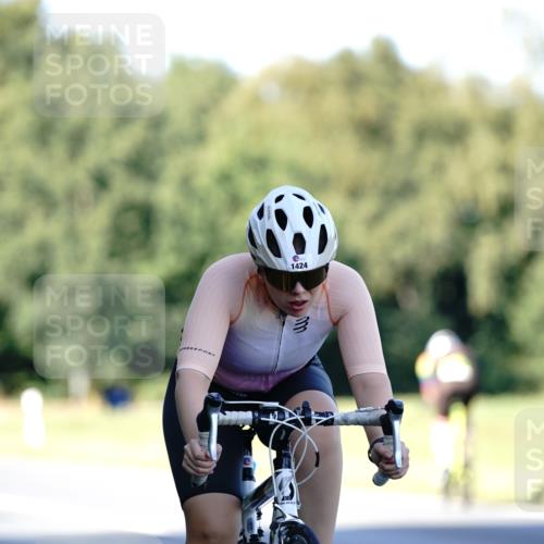 07.09.2025 - 19. Norderstedt Triathlon Michael Burmester http://msf.ph/oto/8842582 07.09.2025 15:50:05 Radfahren 1424 meine-sportfotos.de