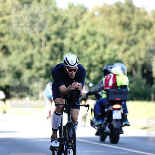 07.09.2025 - 19. Norderstedt Triathlon Michael Burmester http://msf.ph/oto/8842589 07.09.2025 15:50:09 Radfahren 403, 1068, 1424 meine-sportfotos.de