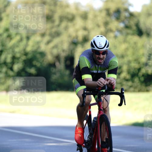 07.09.2025 - 19. Norderstedt Triathlon Michael Burmester http://msf.ph/oto/8842605 07.09.2025 15:50:19 Radfahren 380, 397, 541, 885, 894, 1526 meine-sportfotos.de
