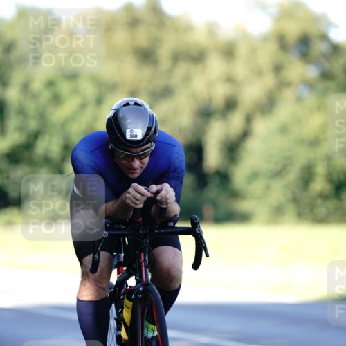 07.09.2025 - 19. Norderstedt Triathlon Michael Burmester http://msf.ph/oto/8842607 07.09.2025 15:50:19 Radfahren 380, 397, 541, 885, 894, 1526 meine-sportfotos.de