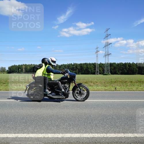 07.09.2025 - 19. Norderstedt Triathlon Michael Burmester http://msf.ph/oto/8842628 07.09.2025 14:38:48 Radfahren 365, 450, 1507 meine-sportfotos.de