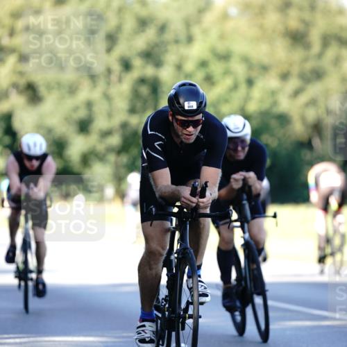 07.09.2025 - 19. Norderstedt Triathlon Michael Burmester http://msf.ph/oto/8842631 07.09.2025 15:50:26 Radfahren 371, 506, 513, 868, 909, 1059, 1522, 1552, 1572, 1594, 1629 meine-sportfotos.de