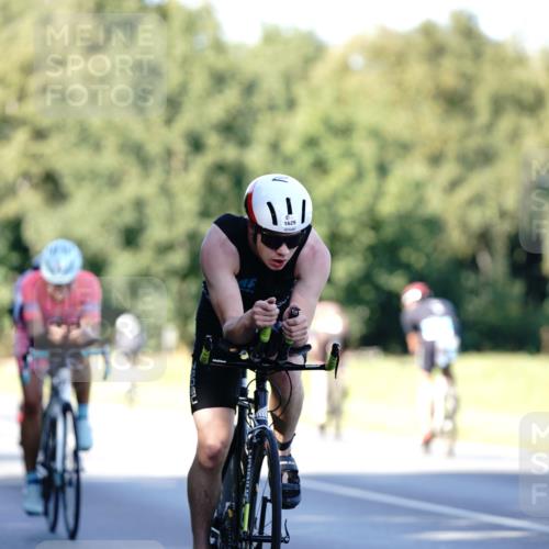 07.09.2025 - 19. Norderstedt Triathlon Michael Burmester http://msf.ph/oto/8842633 07.09.2025 15:50:27 Radfahren 371, 513, 868, 897, 947, 1522, 1552, 1594, 1629 meine-sportfotos.de