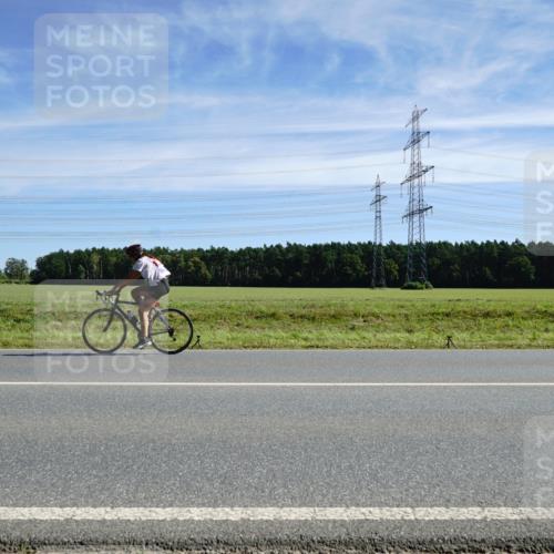 07.09.2025 - 19. Norderstedt Triathlon Michael Burmester http://msf.ph/oto/8842638 07.09.2025 12:32:37 Radfahren 1212 meine-sportfotos.de