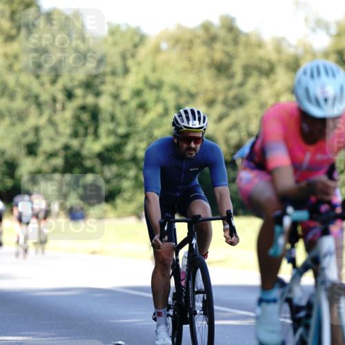 07.09.2025 - 19. Norderstedt Triathlon Michael Burmester http://msf.ph/oto/8842640 07.09.2025 15:50:29 Radfahren 868, 897, 947, 1522, 1552, 1590, 1629 meine-sportfotos.de