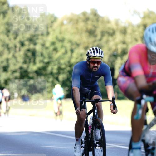 07.09.2025 - 19. Norderstedt Triathlon Michael Burmester http://msf.ph/oto/8842642 07.09.2025 15:50:29 Radfahren 868, 897, 947, 1522, 1552, 1590, 1629 meine-sportfotos.de
