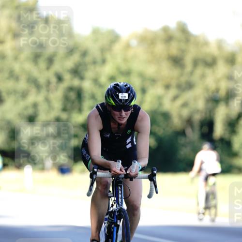 07.09.2025 - 19. Norderstedt Triathlon Michael Burmester http://msf.ph/oto/8842648 07.09.2025 15:50:32 Radfahren 897, 947, 1044, 1552, 1590 meine-sportfotos.de