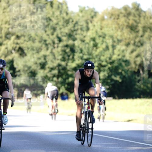 07.09.2025 - 19. Norderstedt Triathlon Michael Burmester http://msf.ph/oto/8842653 07.09.2025 15:50:36 Radfahren 913, 1044, 1089 meine-sportfotos.de