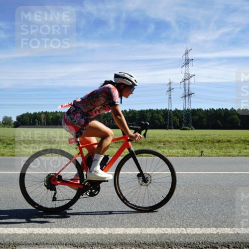 07.09.2025 - 19. Norderstedt Triathlon Michael Burmester http://msf.ph/oto/8842656 07.09.2025 12:32:43 Radfahren 195, 724 meine-sportfotos.de