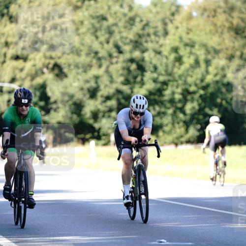 07.09.2025 - 19. Norderstedt Triathlon Michael Burmester http://msf.ph/oto/8842659 07.09.2025 15:50:40 Radfahren 466, 913, 1069, 1089 meine-sportfotos.de