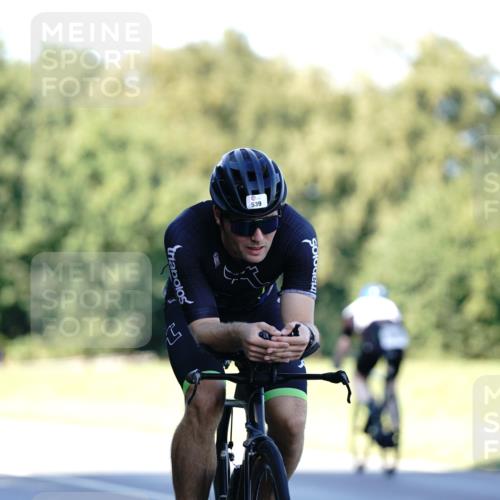 07.09.2025 - 19. Norderstedt Triathlon Michael Burmester http://msf.ph/oto/8842690 07.09.2025 15:50:48 Radfahren 416, 437, 503, 539, 935, 1600 meine-sportfotos.de