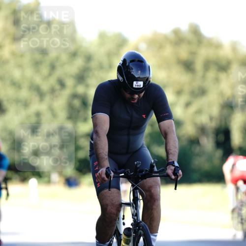 07.09.2025 - 19. Norderstedt Triathlon Michael Burmester http://msf.ph/oto/8842716 07.09.2025 15:51:01 Radfahren 527, 1043, 1442 meine-sportfotos.de