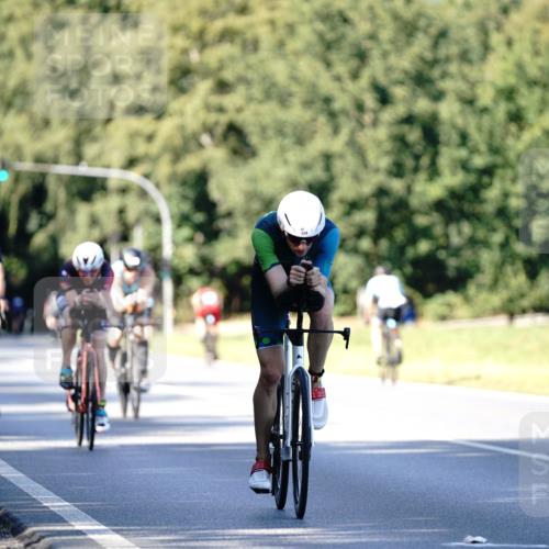 07.09.2025 - 19. Norderstedt Triathlon Michael Burmester http://msf.ph/oto/8842727 07.09.2025 15:51:05 Radfahren 527, 528, 1050, 1624 meine-sportfotos.de