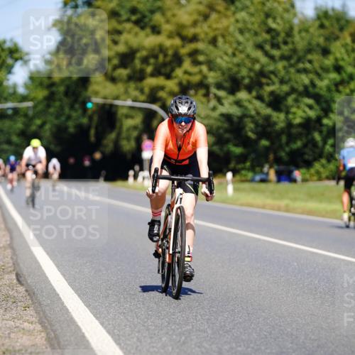 07.09.2025 - 19. Norderstedt Triathlon Michael Burmester http://msf.ph/oto/8842728 07.09.2025 12:56:21 Radfahren 145, 1337 meine-sportfotos.de