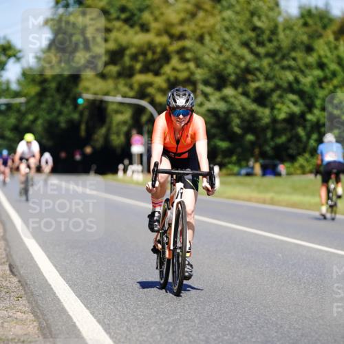07.09.2025 - 19. Norderstedt Triathlon Michael Burmester http://msf.ph/oto/8842732 07.09.2025 12:56:21 Radfahren 145, 1337 meine-sportfotos.de