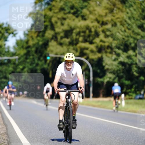 07.09.2025 - 19. Norderstedt Triathlon Michael Burmester http://msf.ph/oto/8842742 07.09.2025 12:56:25 Radfahren 312, 1337 meine-sportfotos.de