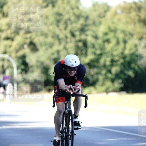 07.09.2025 - 19. Norderstedt Triathlon Michael Burmester http://msf.ph/oto/8842768 07.09.2025 15:51:22 Radfahren 523, 940, 1606 meine-sportfotos.de