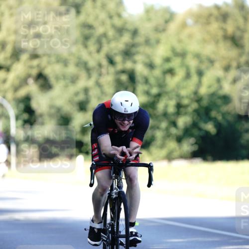 07.09.2025 - 19. Norderstedt Triathlon Michael Burmester http://msf.ph/oto/8842770 07.09.2025 15:51:22 Radfahren 523, 940, 1606 meine-sportfotos.de