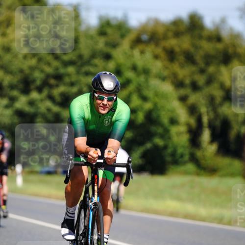 07.09.2025 - 19. Norderstedt Triathlon Michael Burmester http://msf.ph/oto/8842819 07.09.2025 12:56:48 Radfahren 265, 327, 345 meine-sportfotos.de