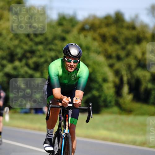 07.09.2025 - 19. Norderstedt Triathlon Michael Burmester http://msf.ph/oto/8842822 07.09.2025 12:56:48 Radfahren 265, 327, 345 meine-sportfotos.de