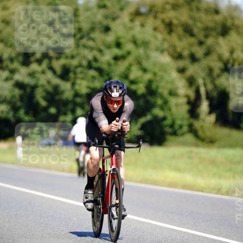 07.09.2025 - 19. Norderstedt Triathlon Michael Burmester http://msf.ph/oto/8842828 07.09.2025 12:56:49 Radfahren 141, 265, 327, 345 meine-sportfotos.de