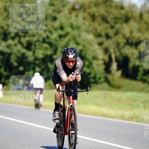 07.09.2025 - 19. Norderstedt Triathlon Michael Burmester http://msf.ph/oto/8842832 07.09.2025 12:56:49 Radfahren 141, 265, 327, 345 meine-sportfotos.de