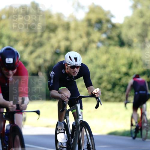 07.09.2025 - 19. Norderstedt Triathlon Michael Burmester http://msf.ph/oto/8842837 07.09.2025 15:51:42 Radfahren 390, 538, 550, 1058, 1060, 1088, 1090, 1446, 1530, 1565, 1595 meine-sportfotos.de