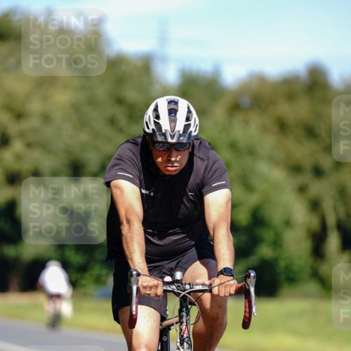 07.09.2025 - 19. Norderstedt Triathlon Michael Burmester http://msf.ph/oto/8842848 07.09.2025 12:56:52 Radfahren 141, 345 meine-sportfotos.de