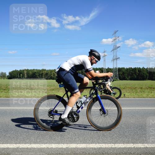 07.09.2025 - 19. Norderstedt Triathlon Michael Burmester http://msf.ph/oto/8842850 07.09.2025 14:40:52 Radfahren 364, 1414 meine-sportfotos.de
