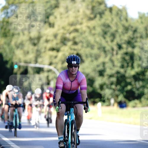 07.09.2025 - 19. Norderstedt Triathlon Michael Burmester http://msf.ph/oto/8842875 07.09.2025 15:51:55 Radfahren 408, 1074, 1075 meine-sportfotos.de