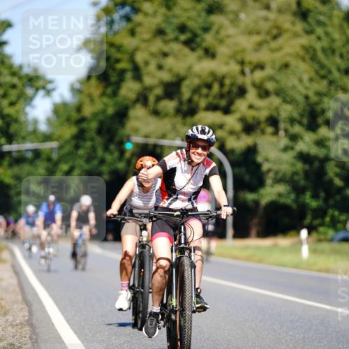 07.09.2025 - 19. Norderstedt Triathlon Michael Burmester http://msf.ph/oto/8842884 07.09.2025 12:57:00 Radfahren 222, 322, 1264, 1298 meine-sportfotos.de