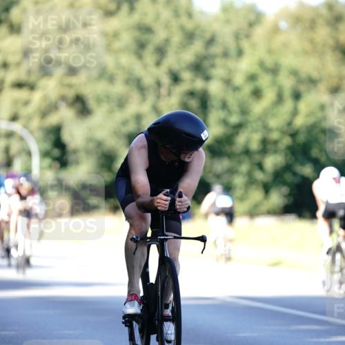 07.09.2025 - 19. Norderstedt Triathlon Michael Burmester http://msf.ph/oto/8842915 07.09.2025 15:52:02 Radfahren 431, 494, 918, 1079, 1087, 1100, 1103, 1455, 1545, 1570, 1610 meine-sportfotos.de